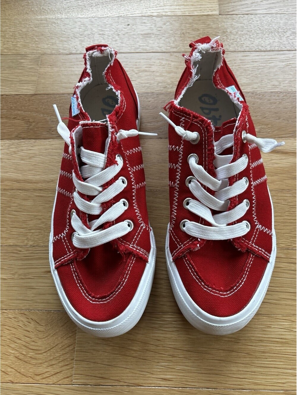 Obtaom Red Canvas Frayed Slip On Sneakers Womens Size 7 Low Top Shoes
